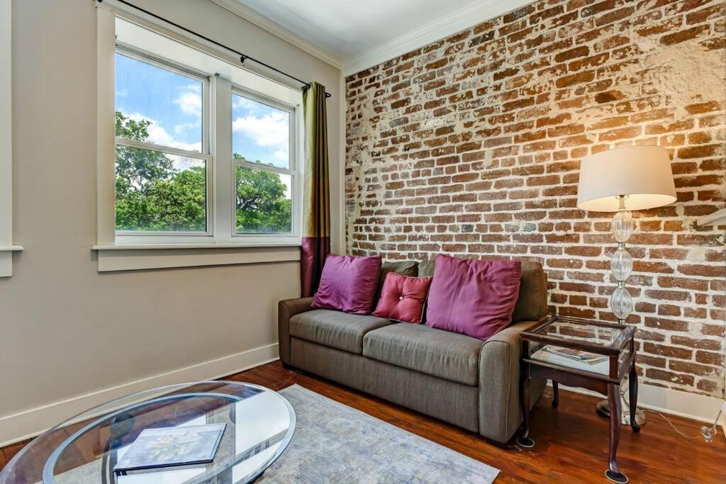 Loft Steps From City Hall And River Streets Savannah Buitenkant foto